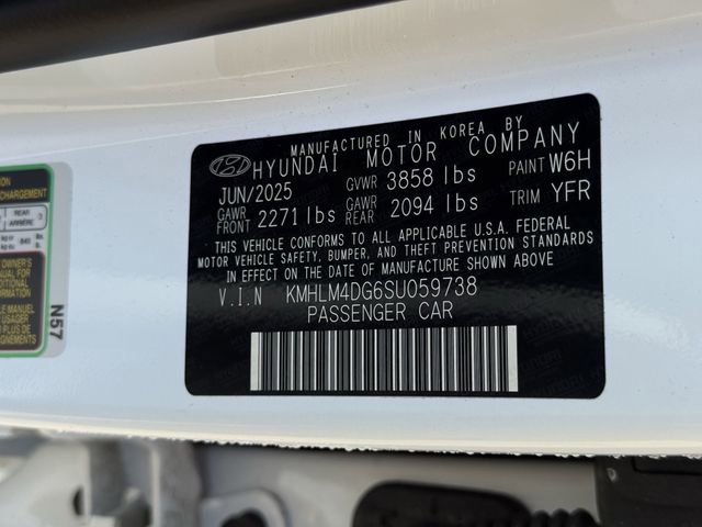 Used 2025 Hyundai Elantra Sport image 31