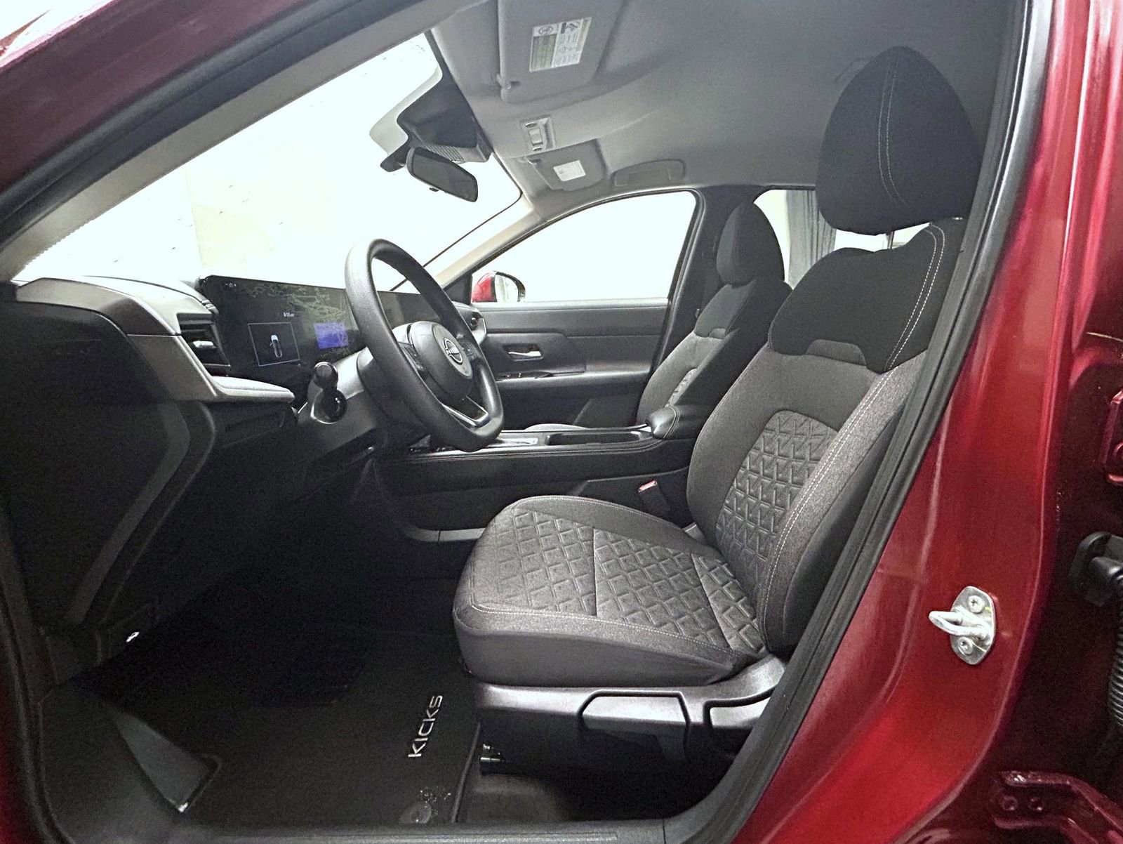 Certified 2025 Nissan Kicks SV image 10