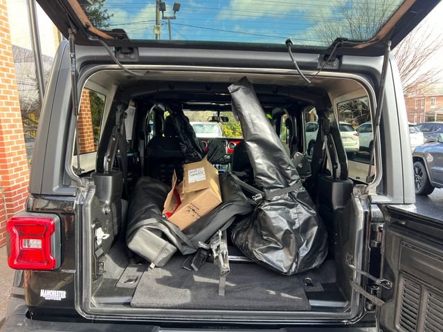 Used 2021 Jeep Wrangler Unlimited Rubicon w/ Dual Top Group image 14