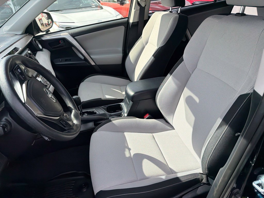 Certified 2018 Toyota RAV4 LE AWD/4WD image 21