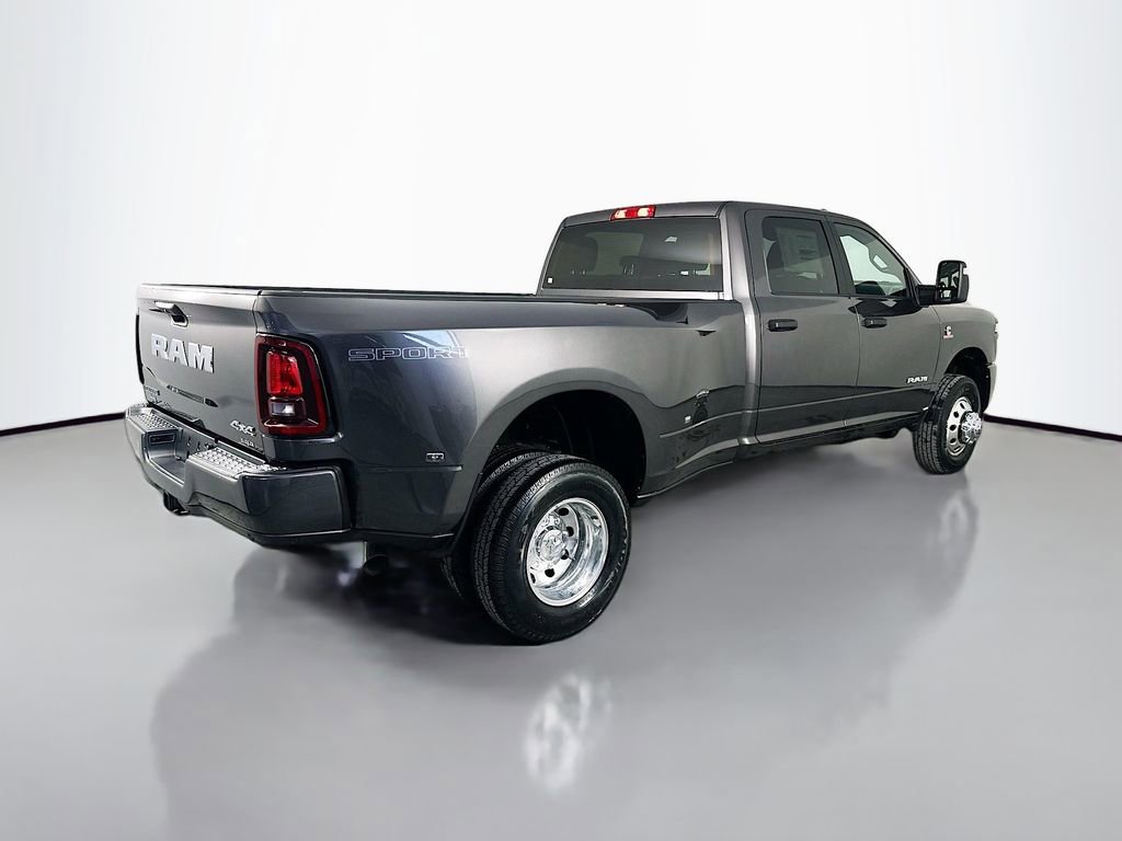 New 2026 RAM 3500 Big Horn AWD/4WD image 7