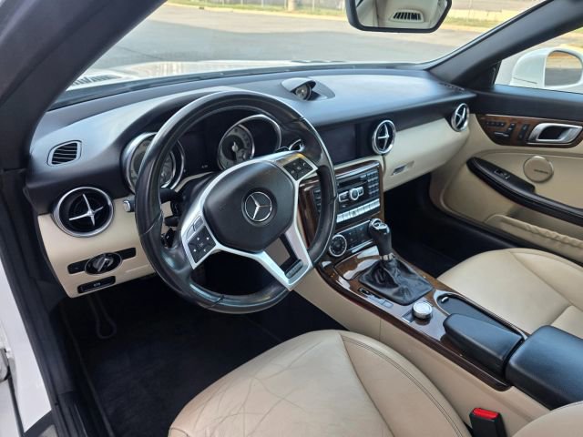 Used 2015 Mercedes-Benz SLK 250 w/ Premium Package image 13