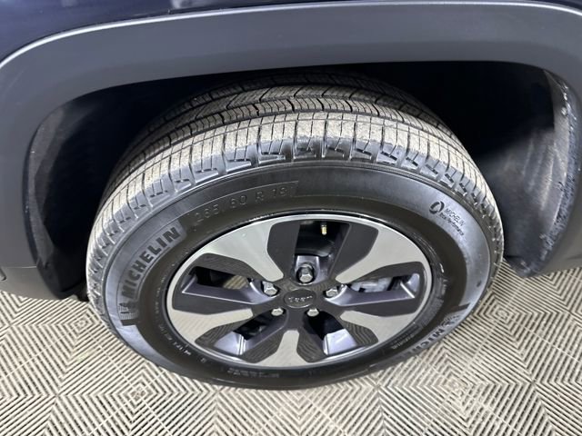 Used 2023 Jeep Grand Cherokee 4WD 4xe image 10