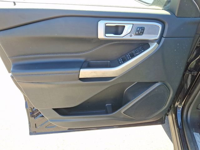 Used 2023 Ford Explorer Limited w/ Equipment Group 301A AWD/4WD image 9