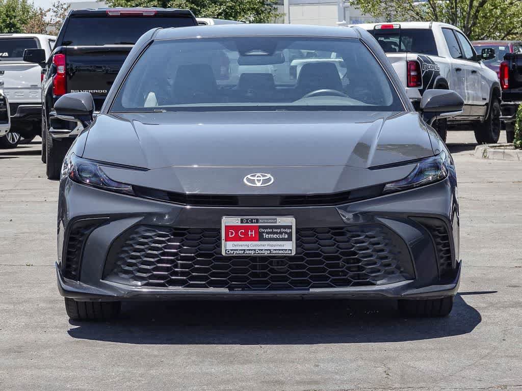Used 2025 Toyota Camry SE FWD video 2