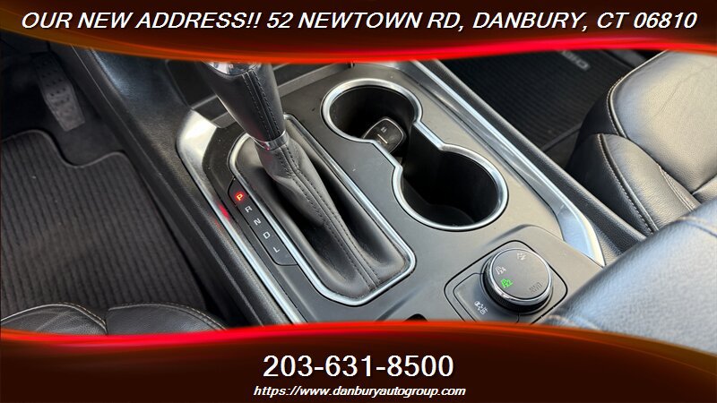 Used 2020 Chevrolet Traverse LT w/ LT Premium Package AWD/4WD image 23