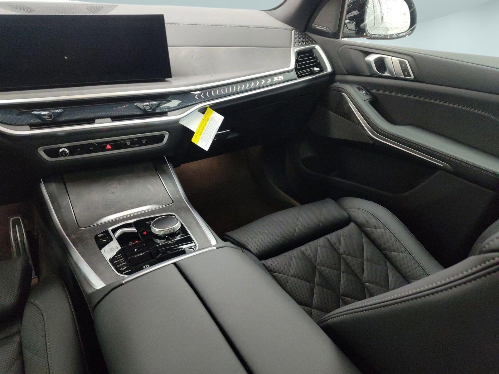 Used 2026 BMW X5 xDrive40i w/ M Sport Package image 28