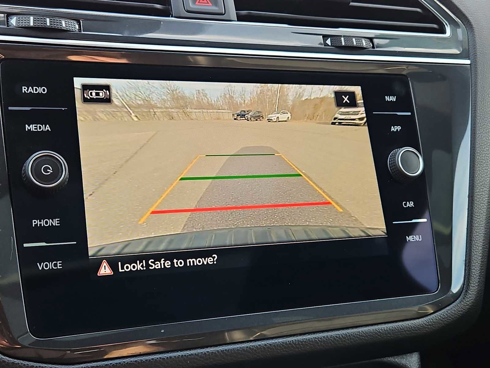 Certified 2023 Volkswagen Tiguan SEL R-Line image 17