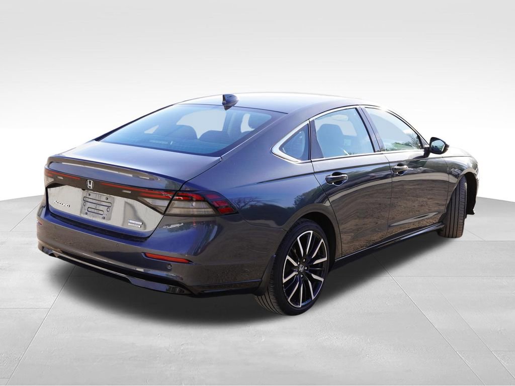 Used 2024 Honda Accord Touring image 5