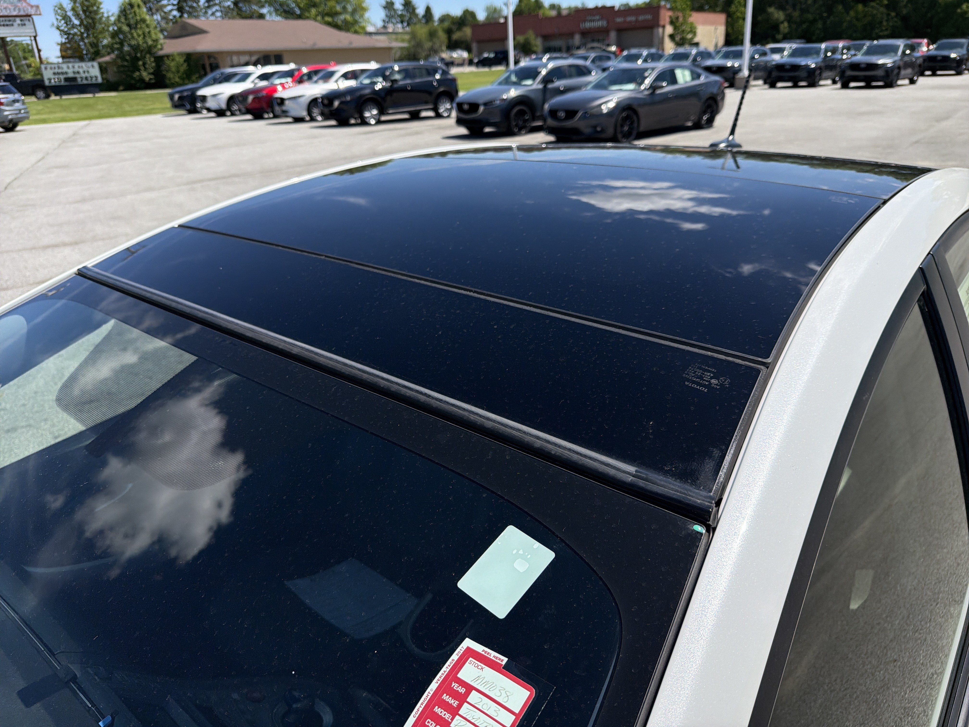 Used 2013 Toyota Prius Four w/ Deluxe Solar Roof Pkg FWD image 9