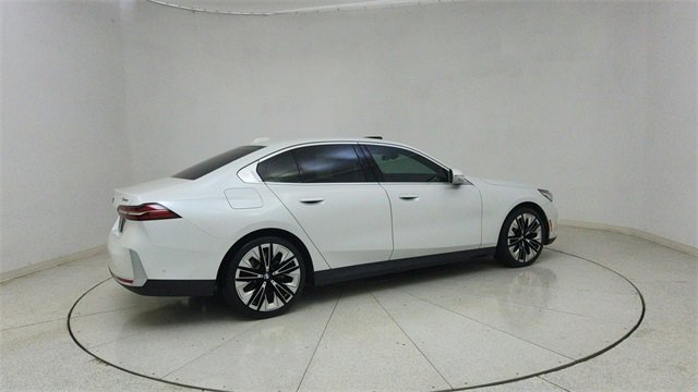 Used 2024 BMW 530i xDrive image 67