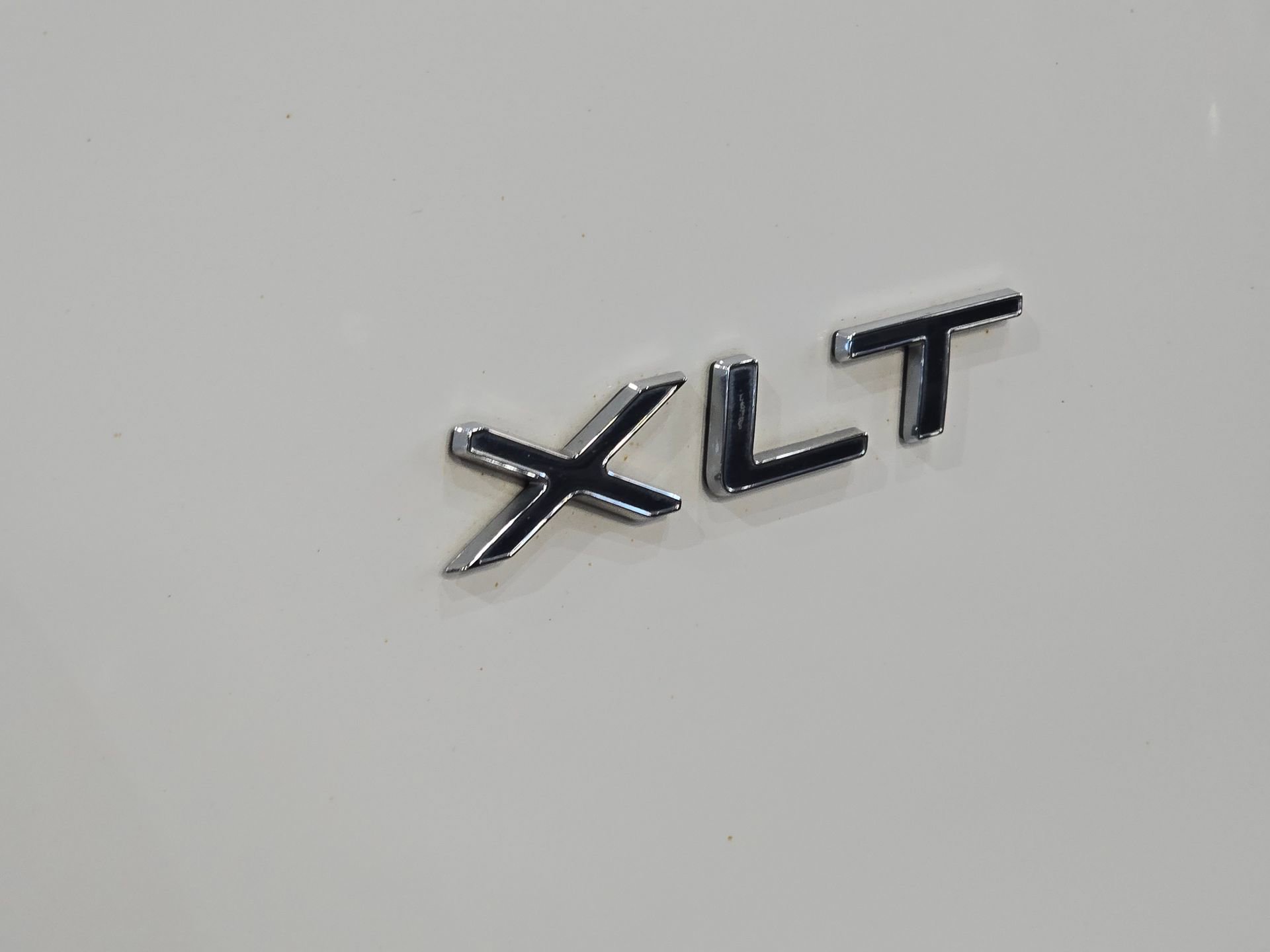 Used 2023 Ford Transit 350 XLT image 5