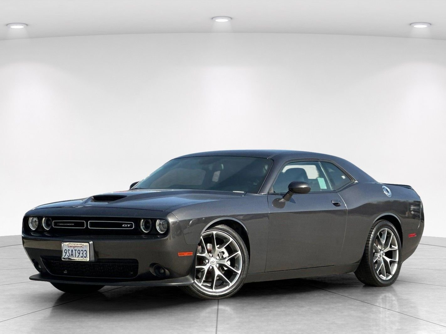 Used 2022 Dodge Challenger GT RWD image 2
