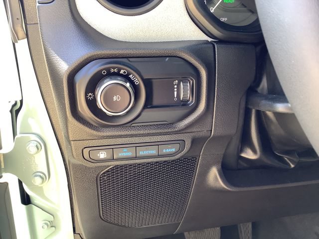 Used 2024 Jeep Wrangler Unlimited AWD/4WD image 15