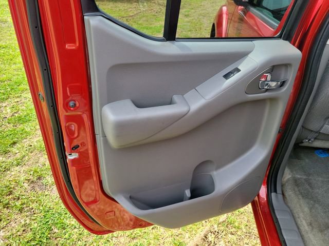 Used 2016 Nissan Frontier SV w/ SV Value Truck Package AWD/4WD image 26