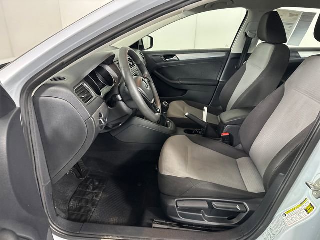 Used 2017 Volkswagen Jetta S image 11