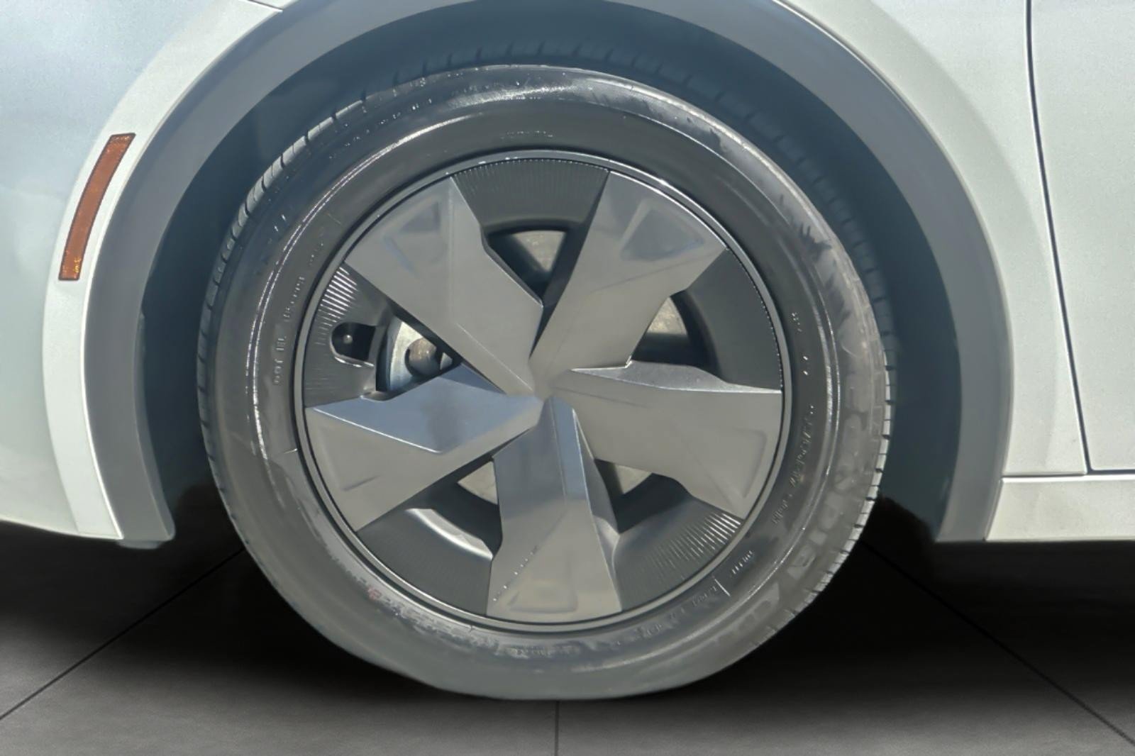 Certified 2023 Toyota Prius LE FWD image 24