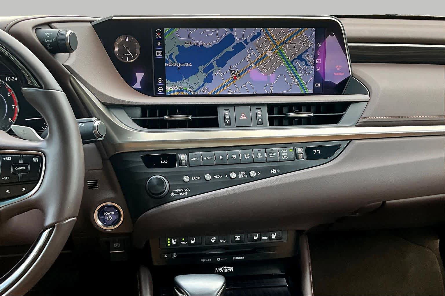 Used 2019 Lexus ES 300h Ultra Luxury w/ Accessory Package 2 FWD image 7