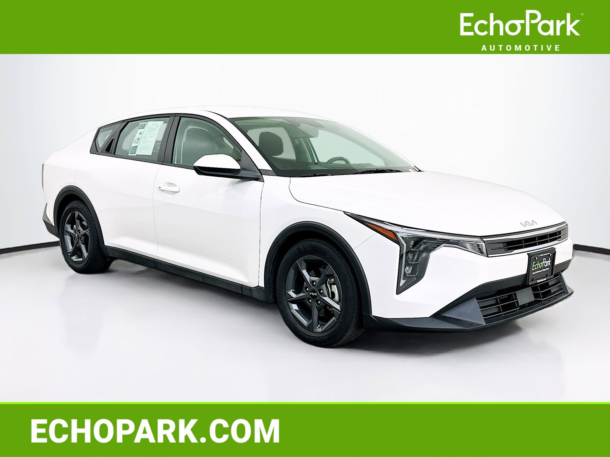 Used 2025 Kia K4 LXS image 1