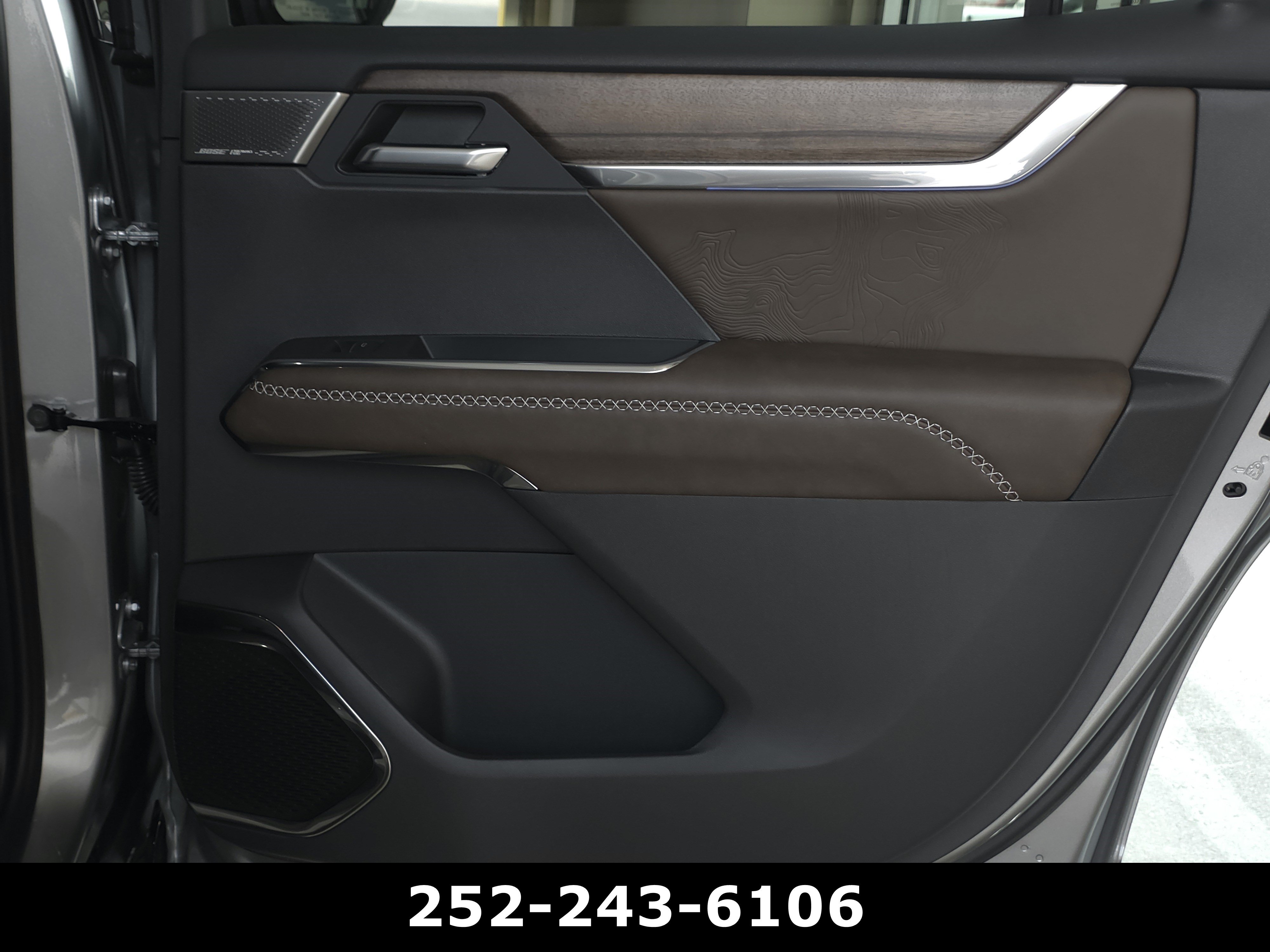 Used 2026 GMC Acadia Denali Ultimate w/ LPO, Floor Liner Package AWD/4WD image 40