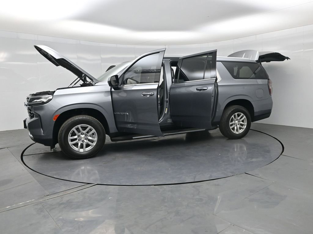Used 2021 Chevrolet Suburban LT RWD image 35