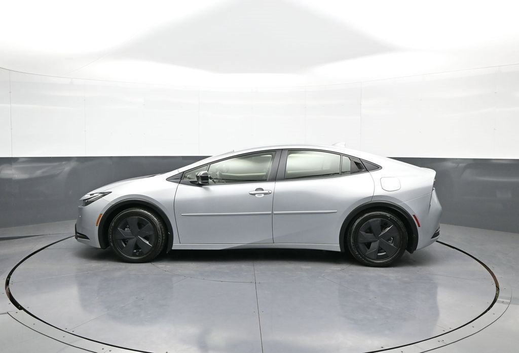 Certified 2024 Toyota Prius Prime SE image 9