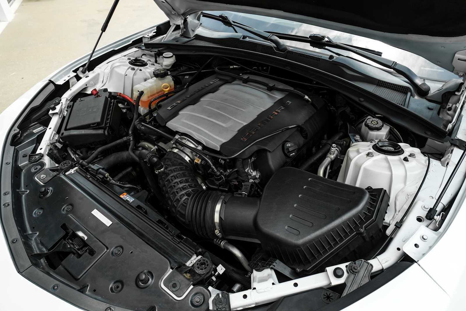 Used 2021 Chevrolet Camaro SS RWD image 38