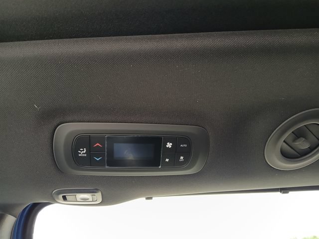 New 2027 Chrysler Pacifica Select FWD image 32