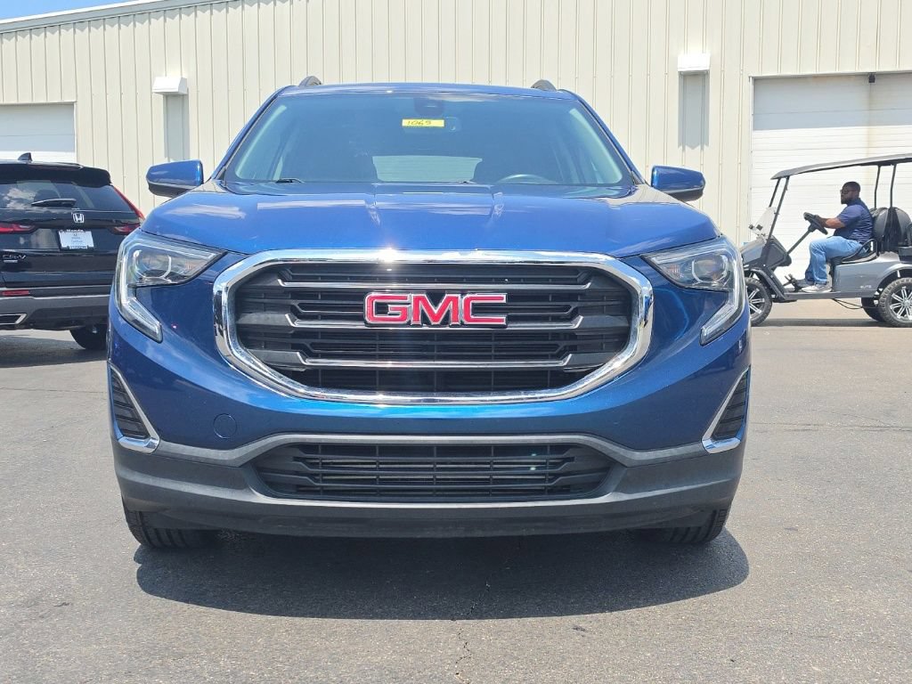 Used 2020 GMC Terrain SLE w/ Driver Convenience Package AWD/4WD image 2