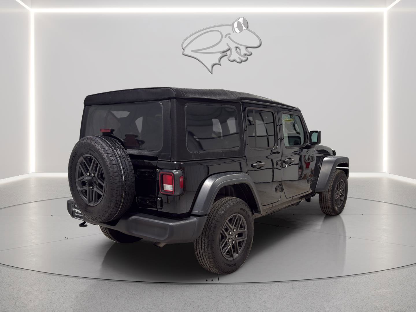 Used 2024 Jeep Wrangler Sport S image 5