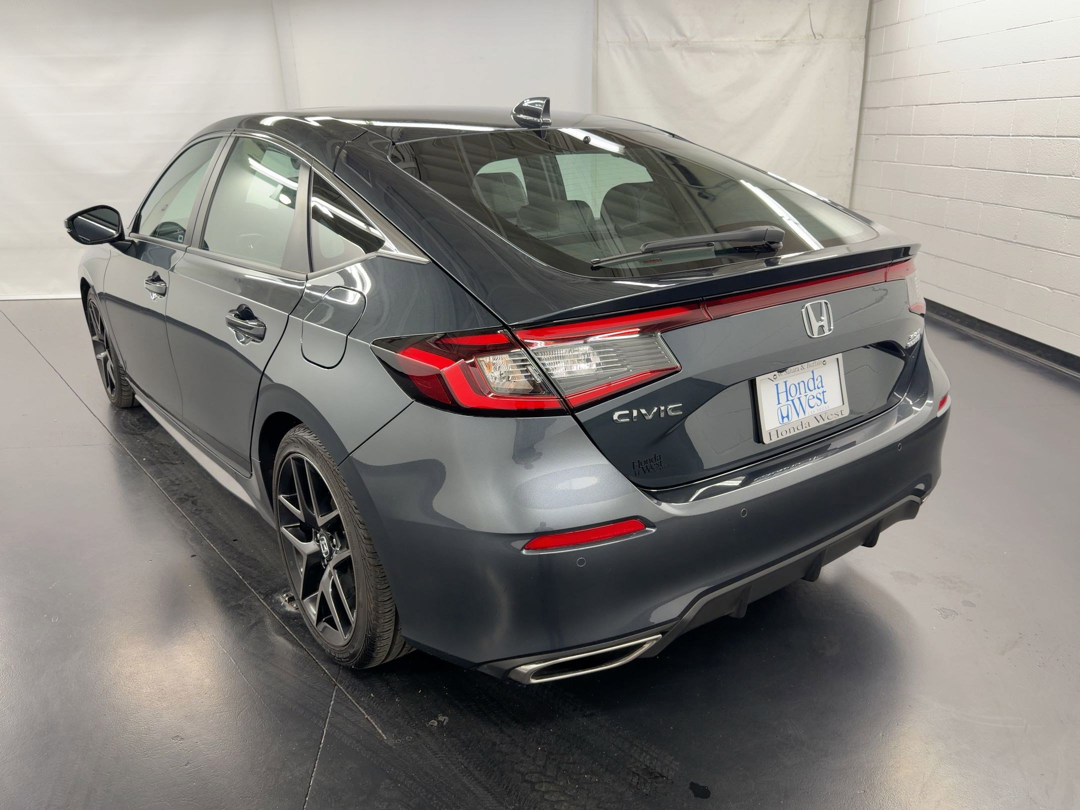 Certified 2024 Honda Civic Sport Touring image 3