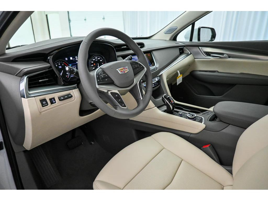 New 2026 Cadillac XT5 Premium Luxury w/ Driver Assist Package AWD/4WD image 19