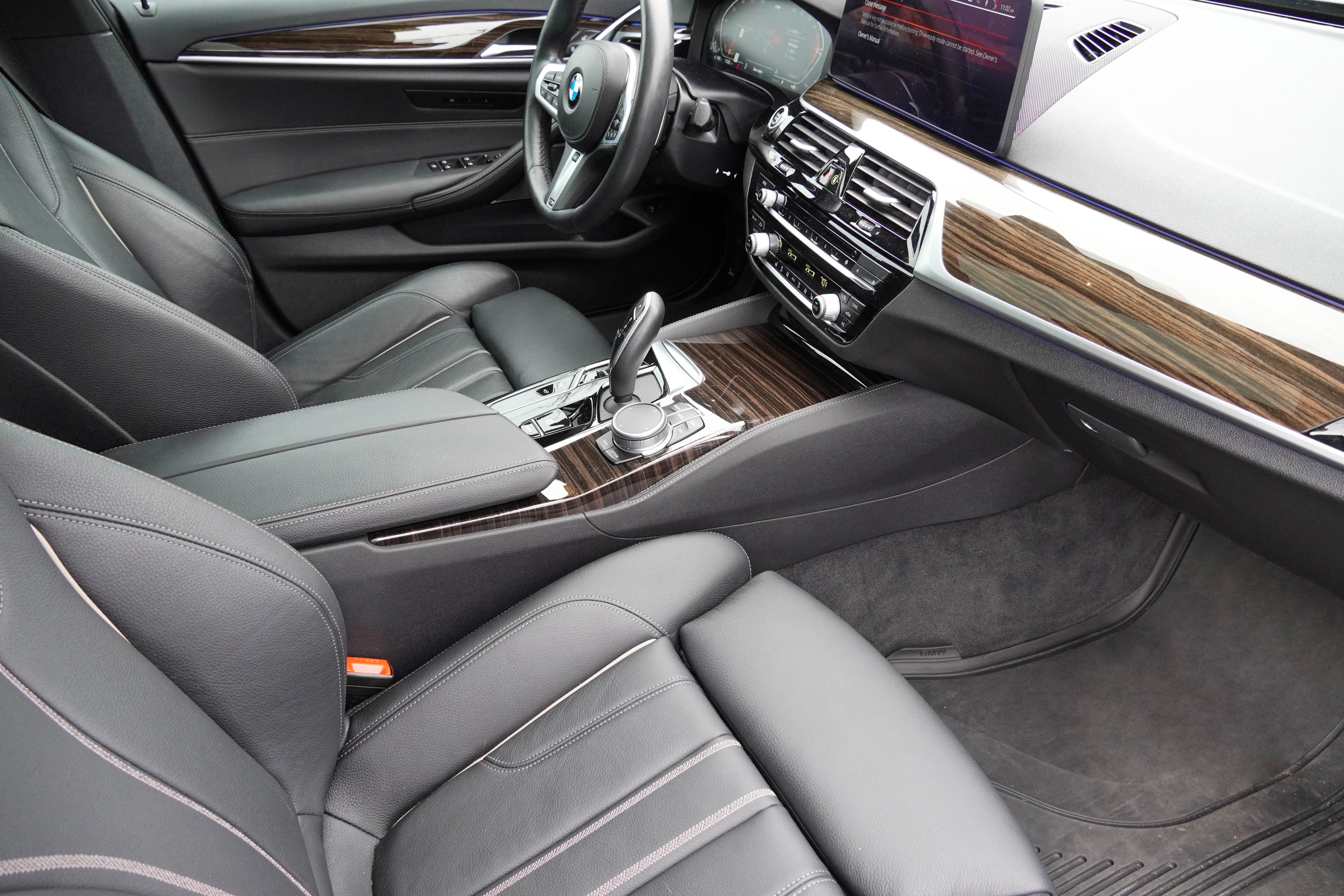 Used 2021 BMW 540i w/ M Sport Package image 11