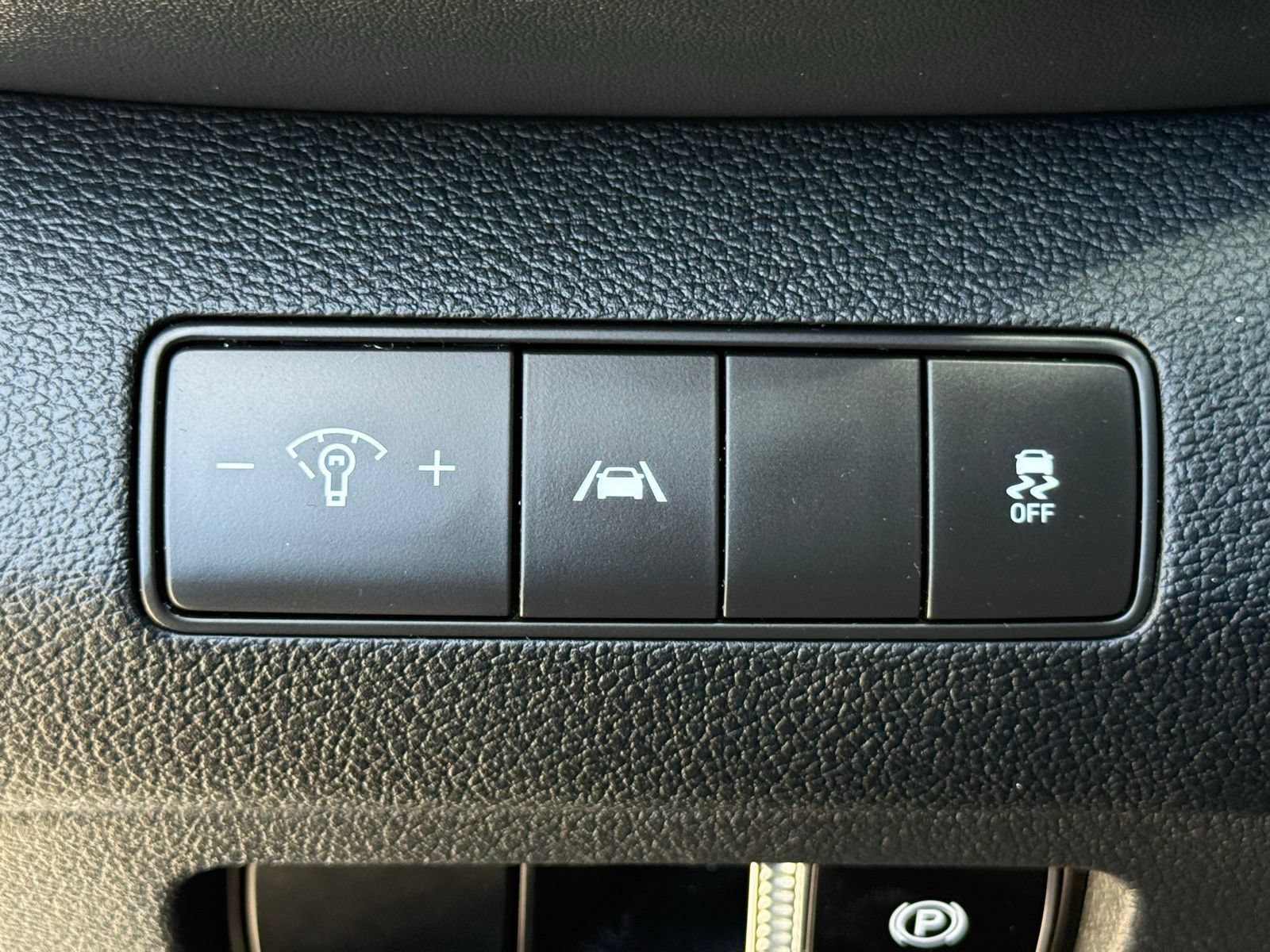 Used 2021 Hyundai Santa Fe SE AWD/4WD image 26