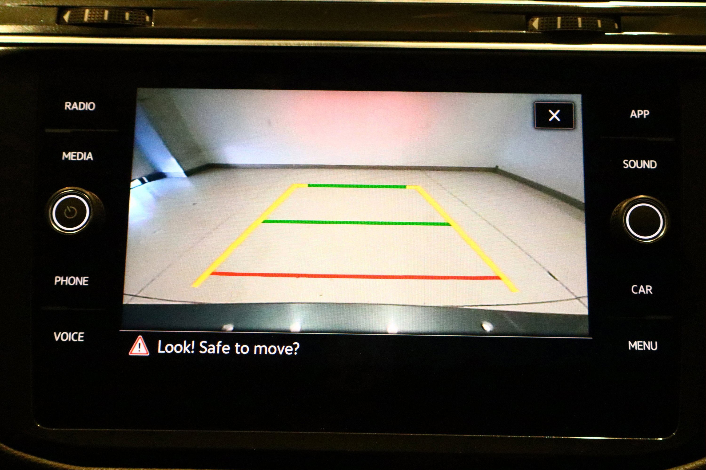 Used 2023 Volkswagen Tiguan SE image 36