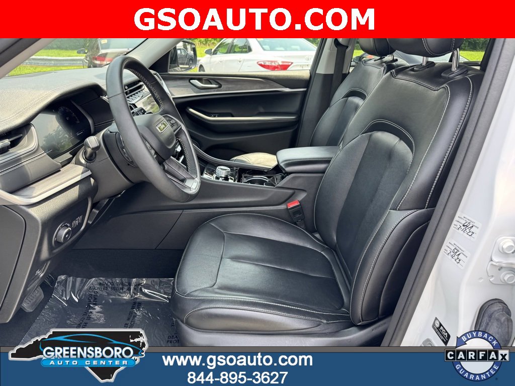 Used 2023 Jeep Grand Cherokee Limited image 10