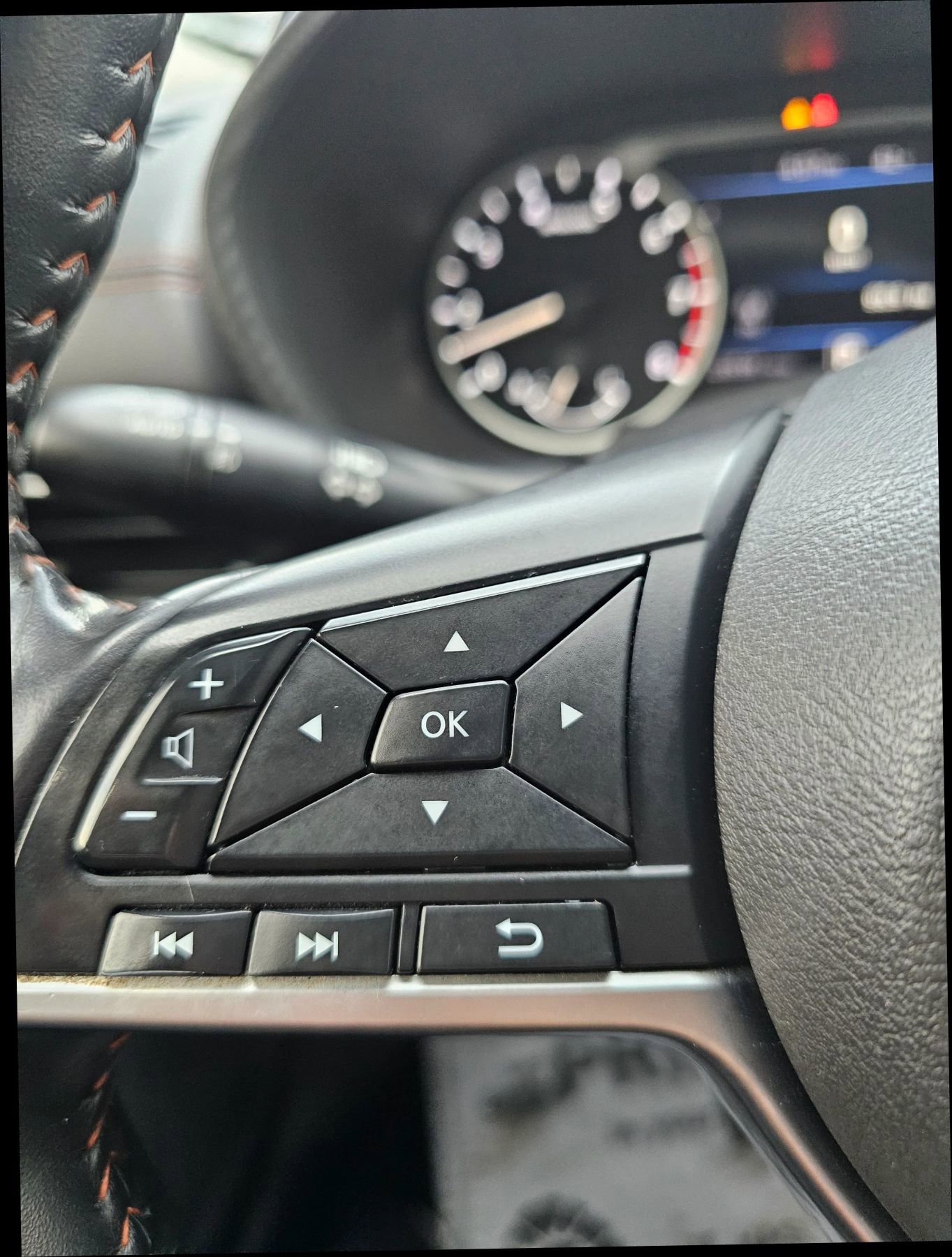 Used 2020 Nissan Sentra SR w/ Lighting Package image 15