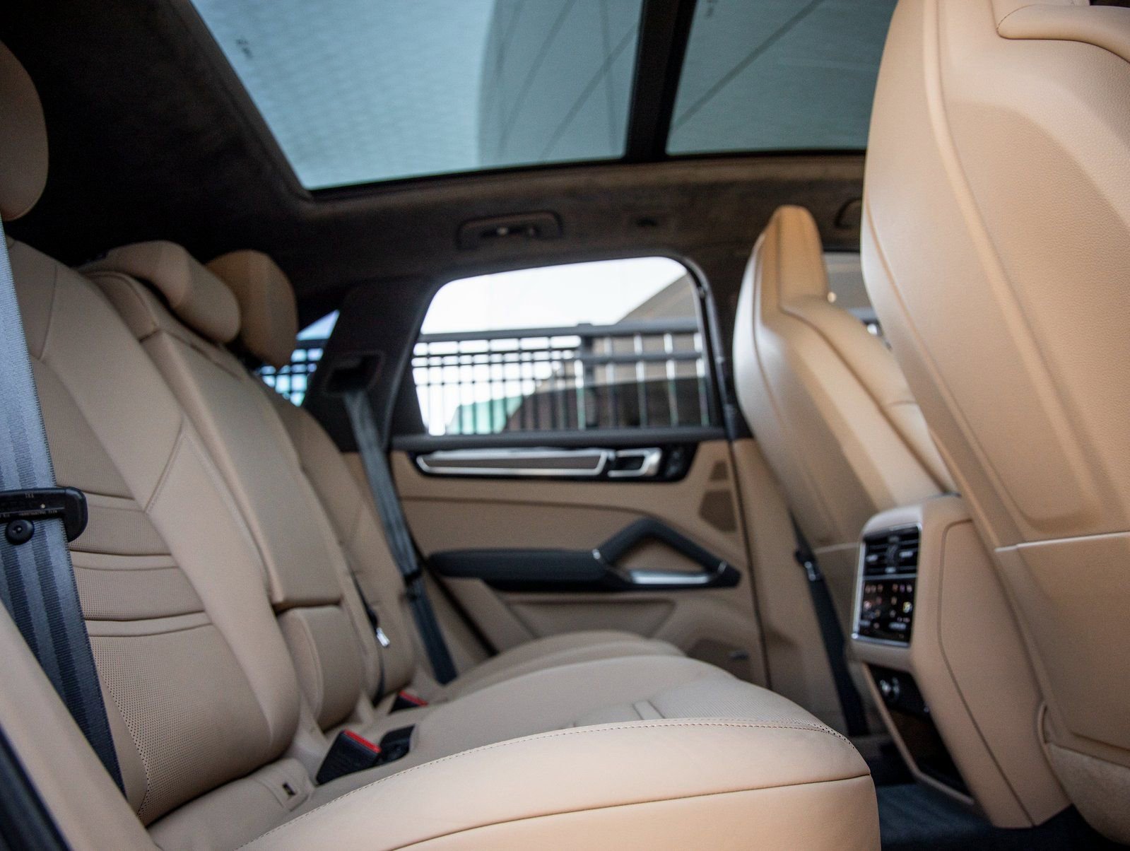 Certified 2023 Porsche Cayenne Turbo image 41