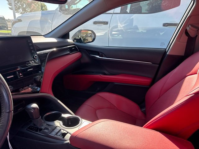 Used 2021 Toyota Camry XSE FWD image 6