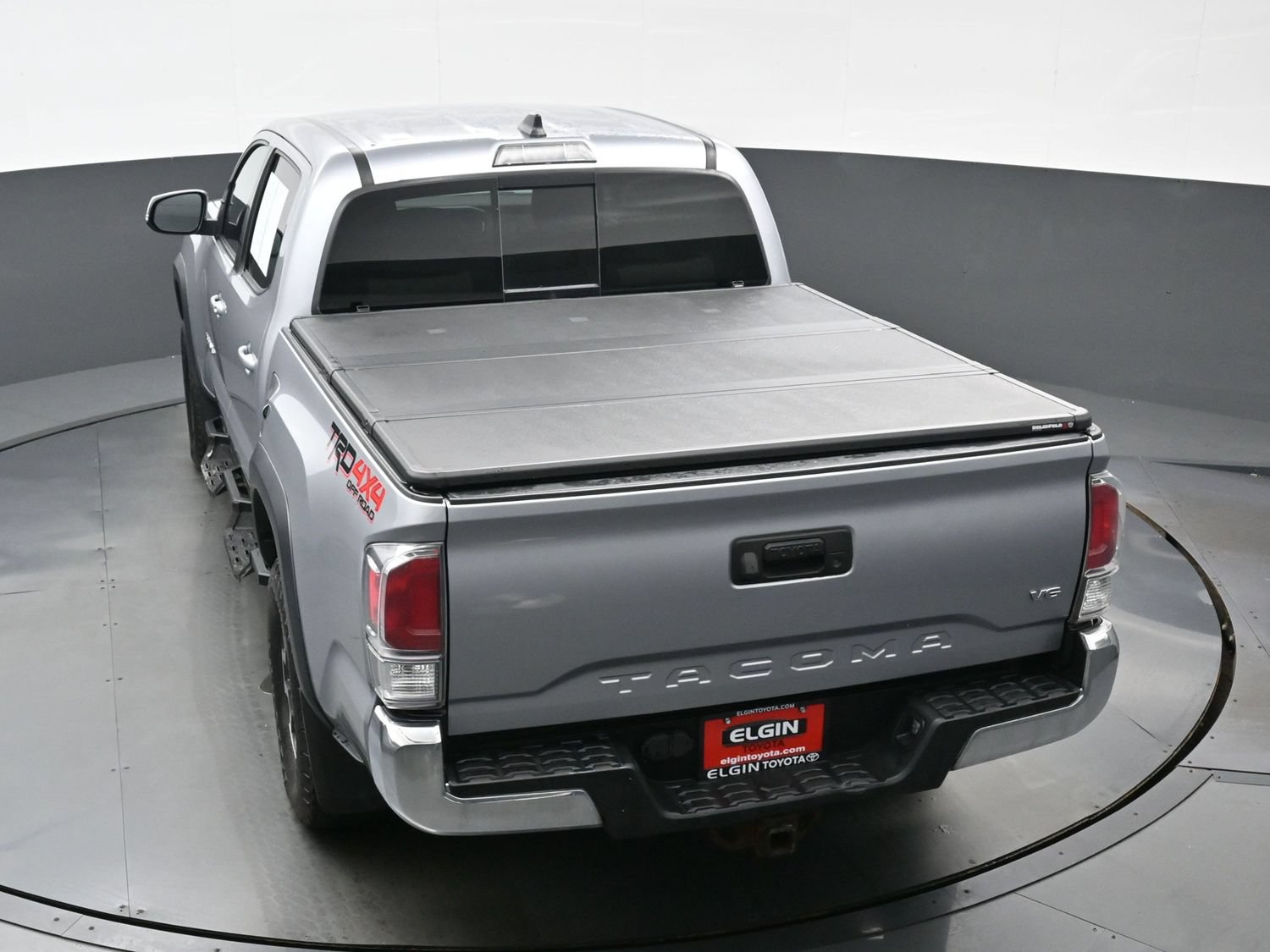 Used 2020 Toyota Tacoma TRD Off-Road AWD/4WD image 39