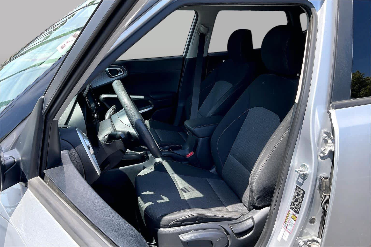 Used 2020 Kia Soul S FWD image 7