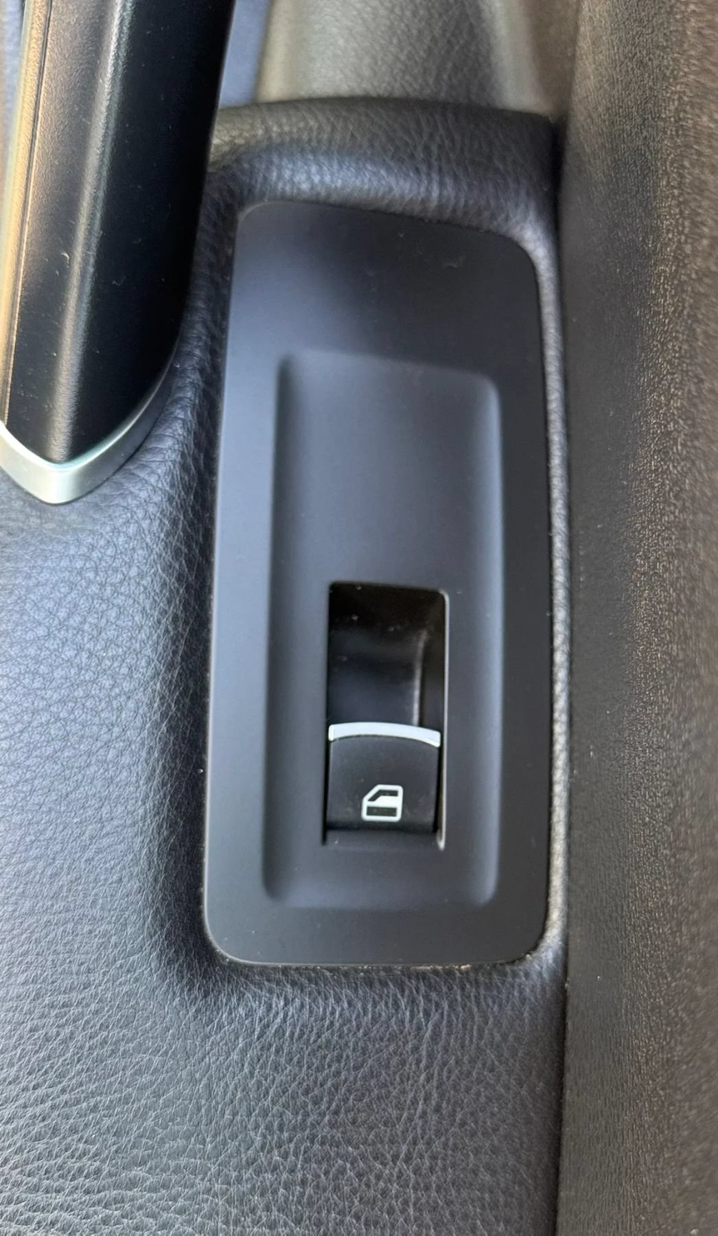 Used 2017 Volkswagen Passat 1.8T S FWD image 36