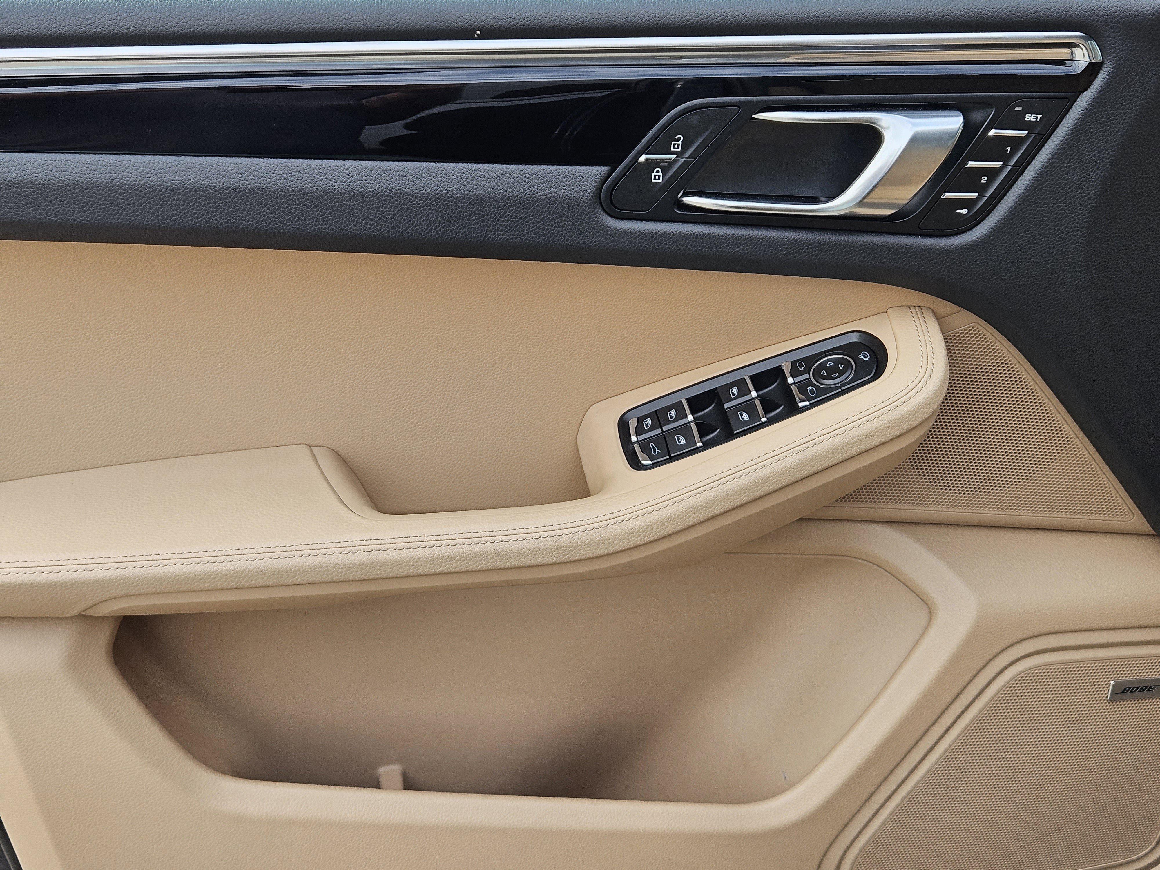 Certified 2026 Porsche Macan image 22