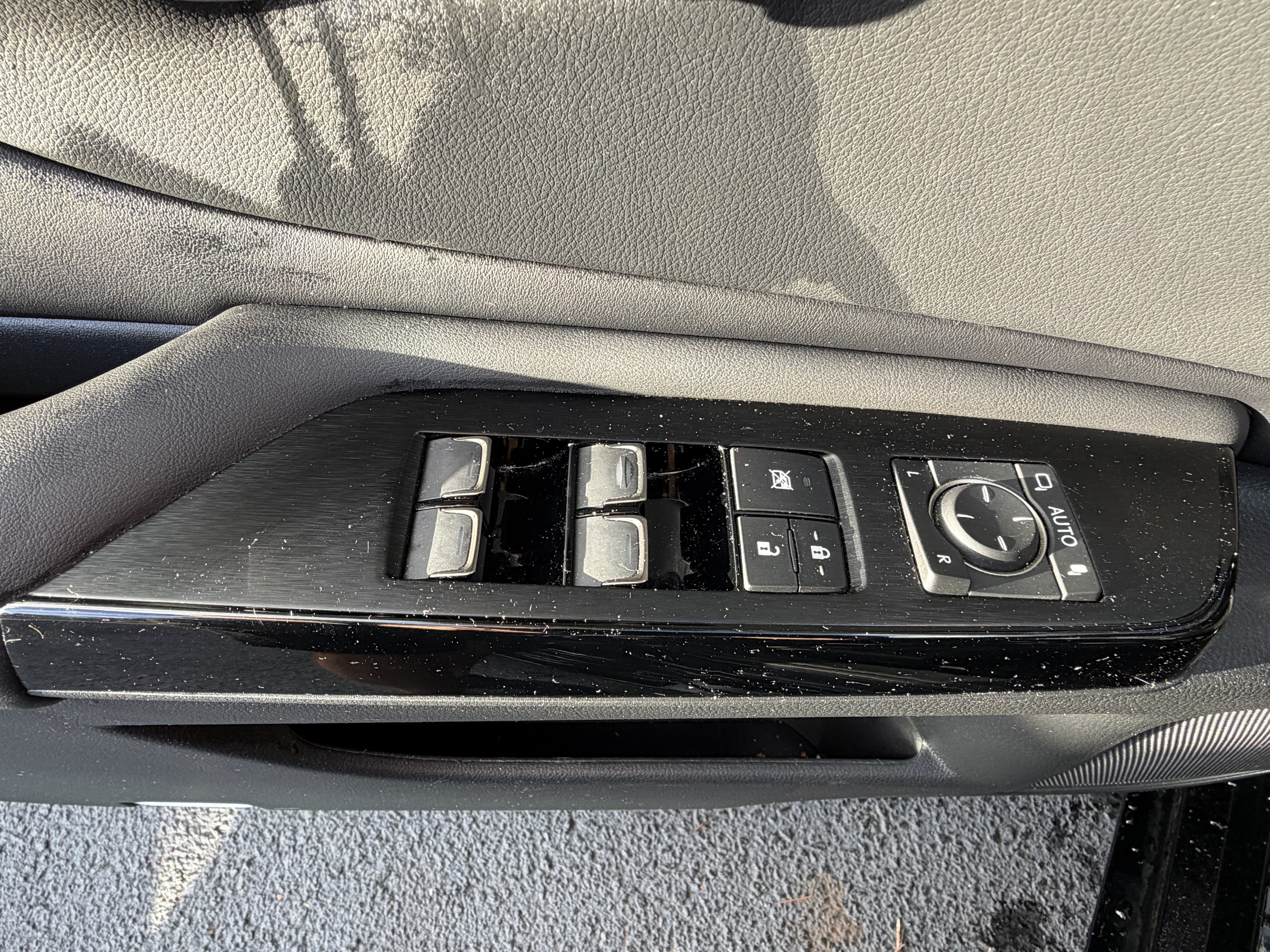 Certified 2023 Lexus ES 350 F Sport w/ Accessory Package (Z2) FWD image 14
