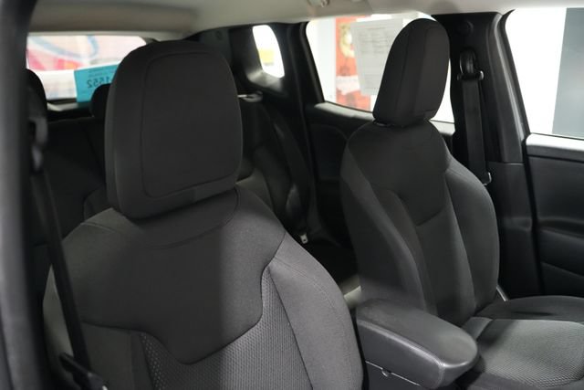 Used 2019 Jeep Renegade Altitude w/ Quick Order Package 2XM AWD/4WD image 20