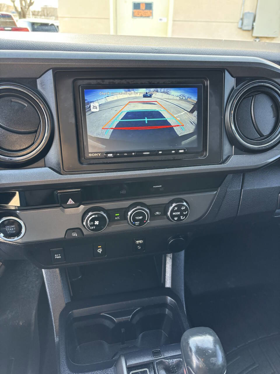 Used 2017 Toyota Tacoma TRD Off-Road w/ Tow Package image 12