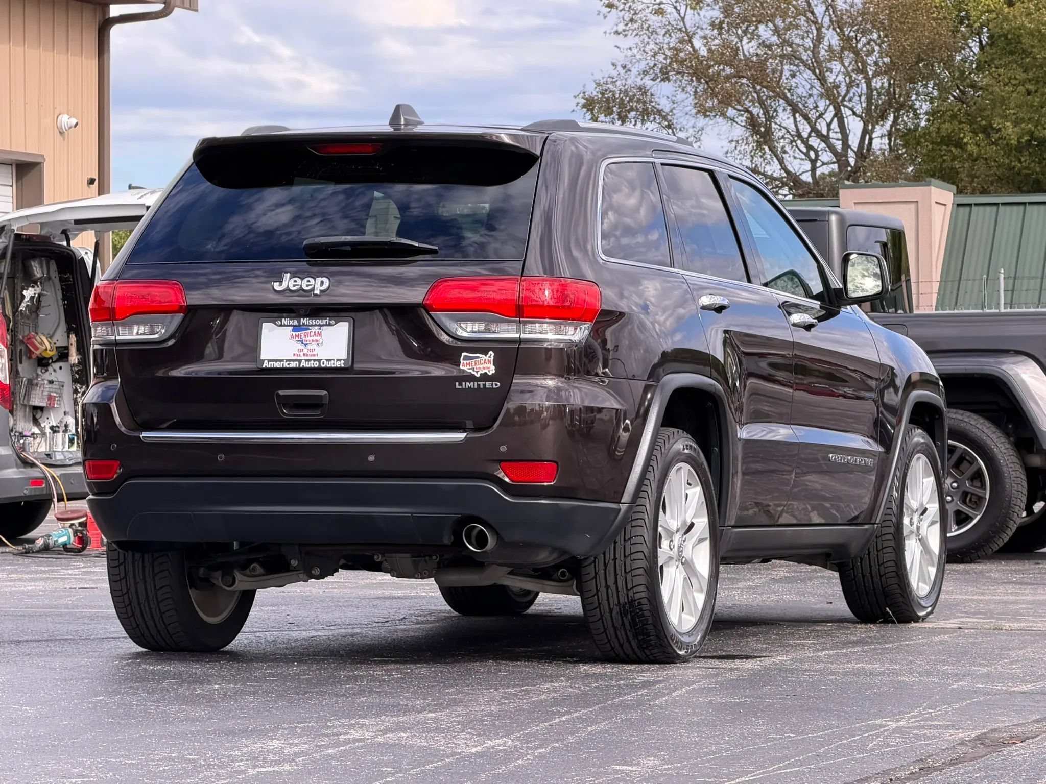 Used 2017 Jeep Grand Cherokee Limited RWD image 48