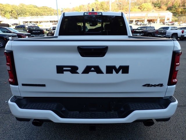 New 2026 RAM 1500 4x4 Crew Cab image 4