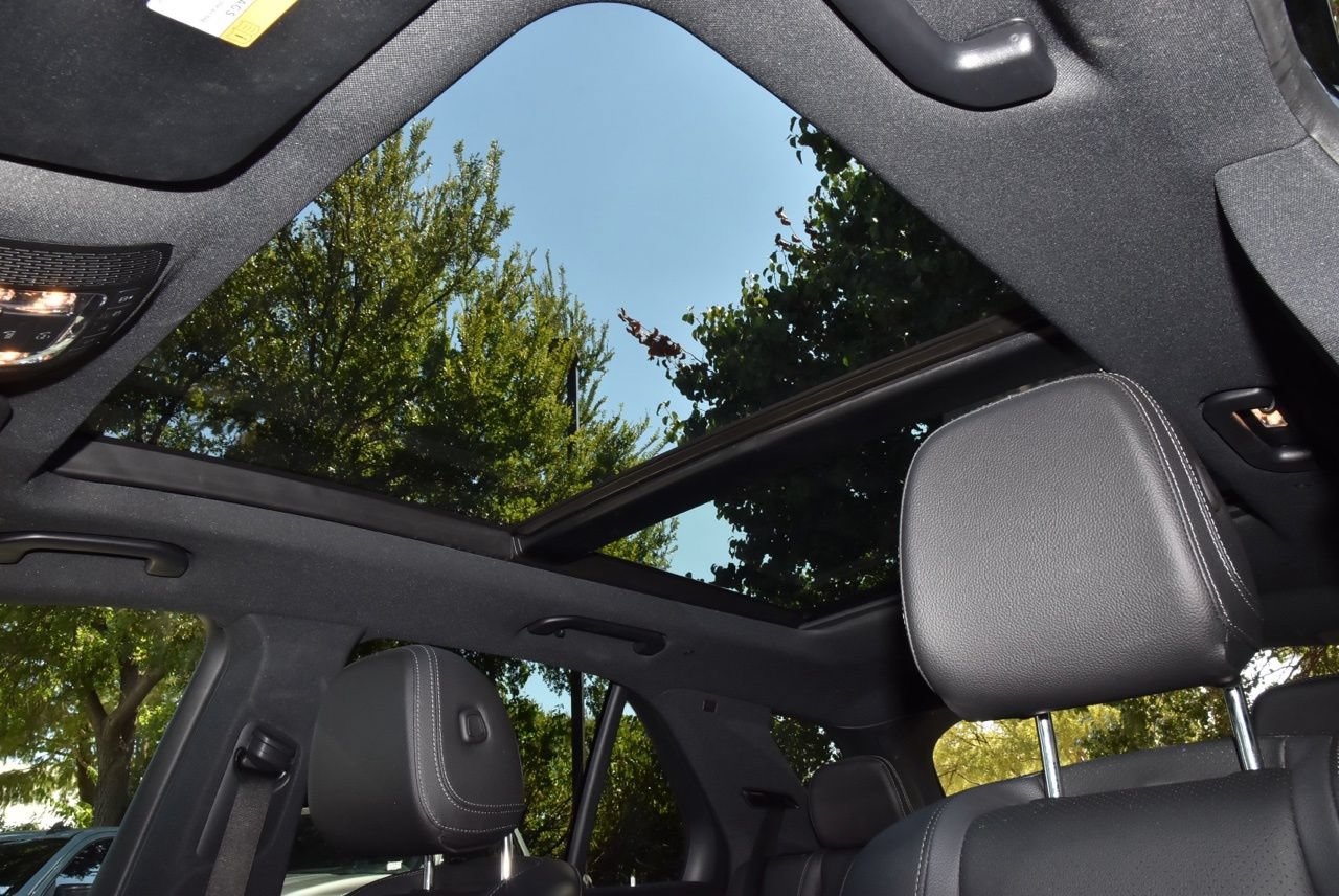 Used 2025 Mercedes-Benz GLE 350 4MATIC w/ Driver Assistance Package image 31