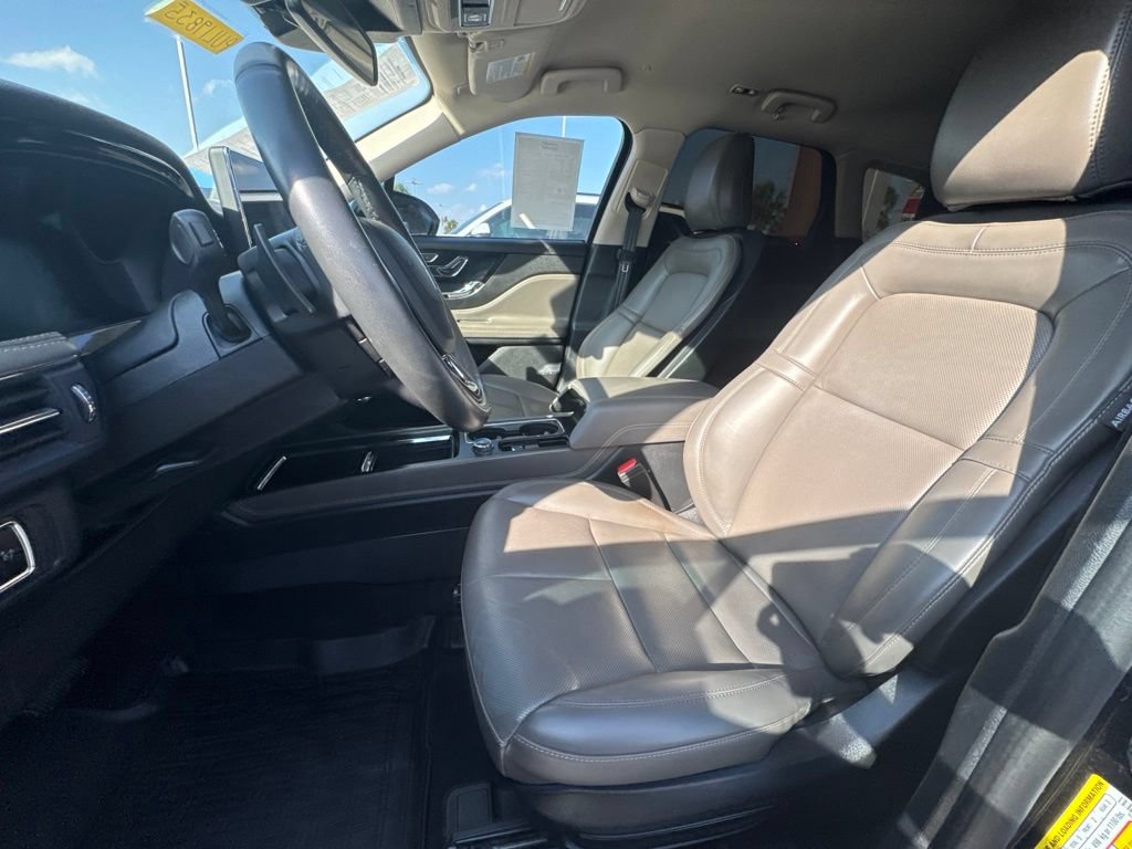Used 2023 Lincoln Corsair Reserve FWD image 16